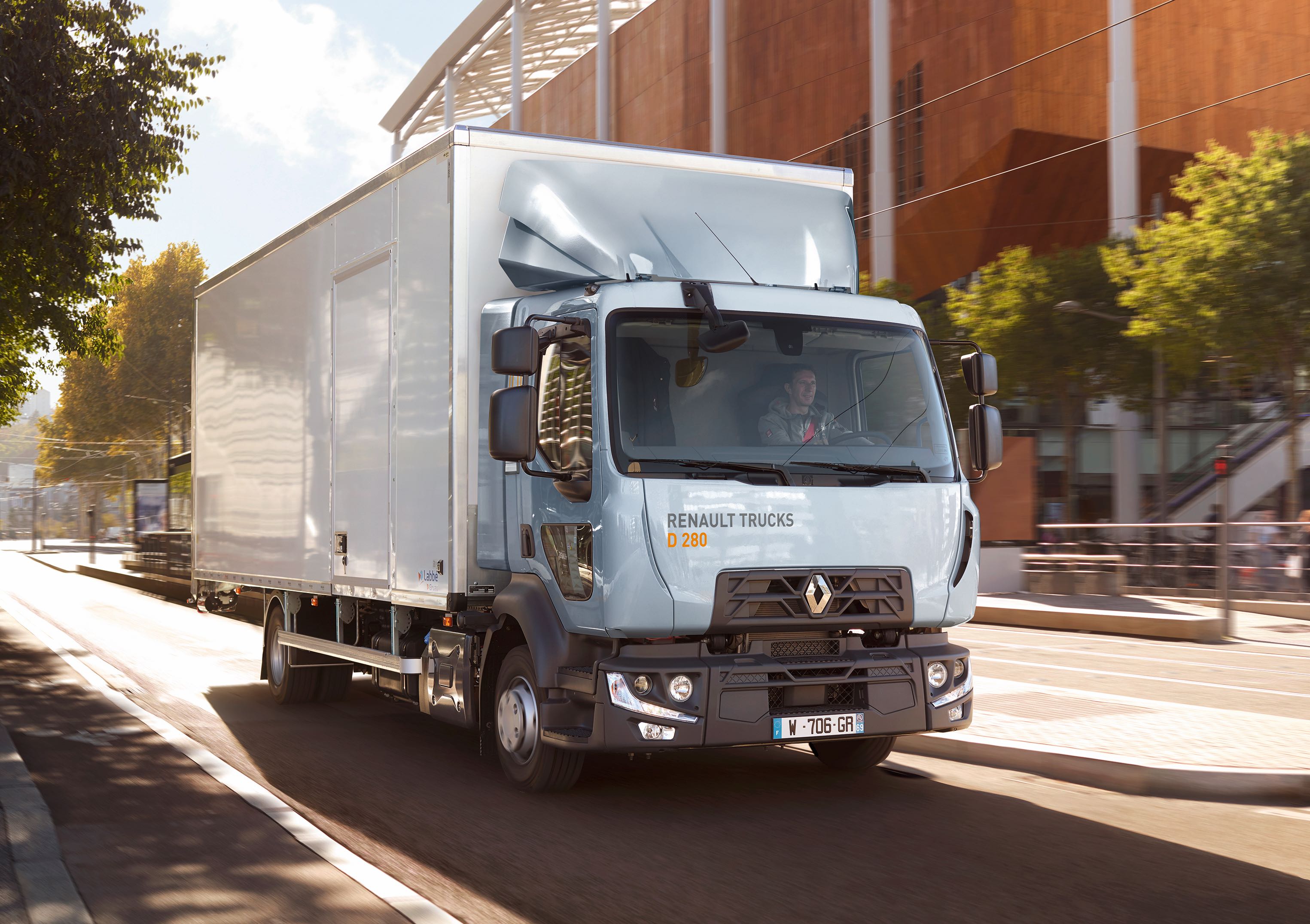 Renault trucks senza titolo volvo lyon 1
