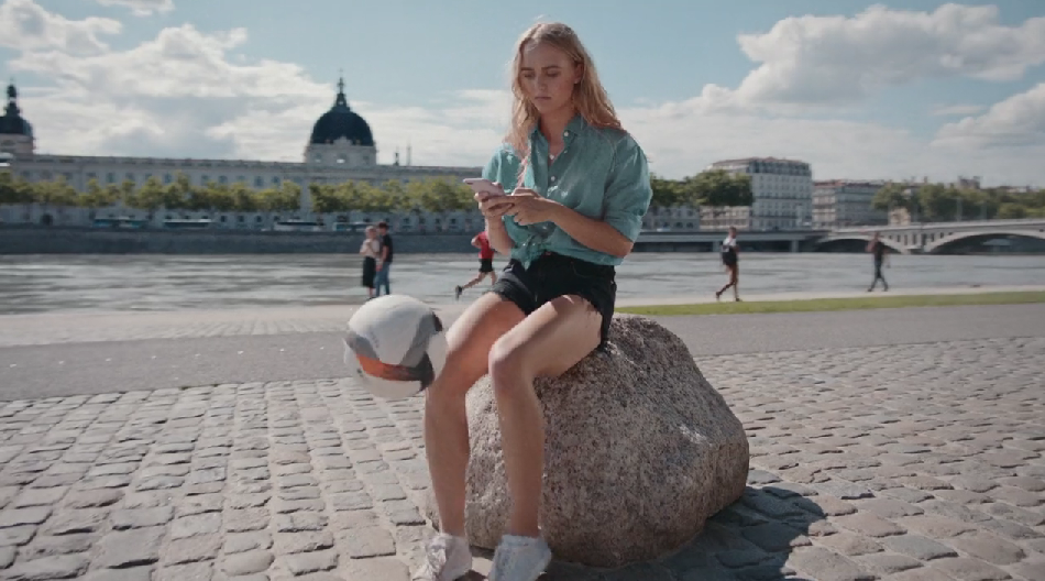 UEFA//UE - THE WORLD'S BEST TRICK 3 plus de prod production uefa ue union europeenne lyon pub video foot football lyon