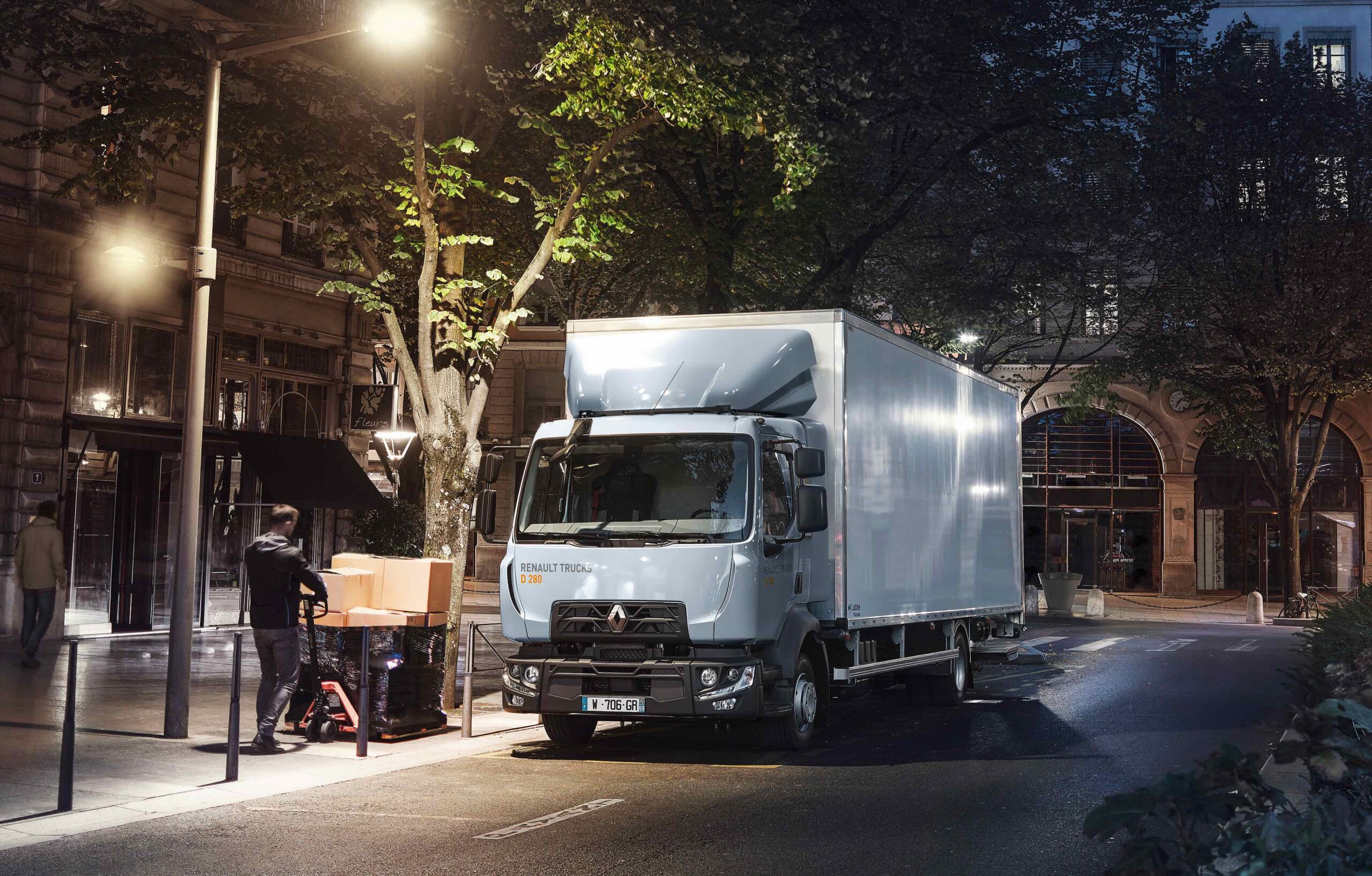 pub renault trucks camions car photoshoot
