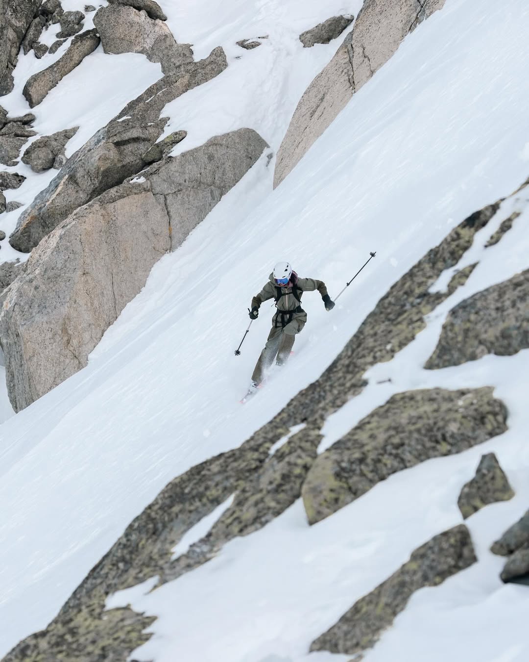 for Arcteryx in Chamonix by @kizennn and @chilltron4000 featuring 倪妮，周轶君，杨小华#触摸户外 #touchingstudio #arcteryx (1)