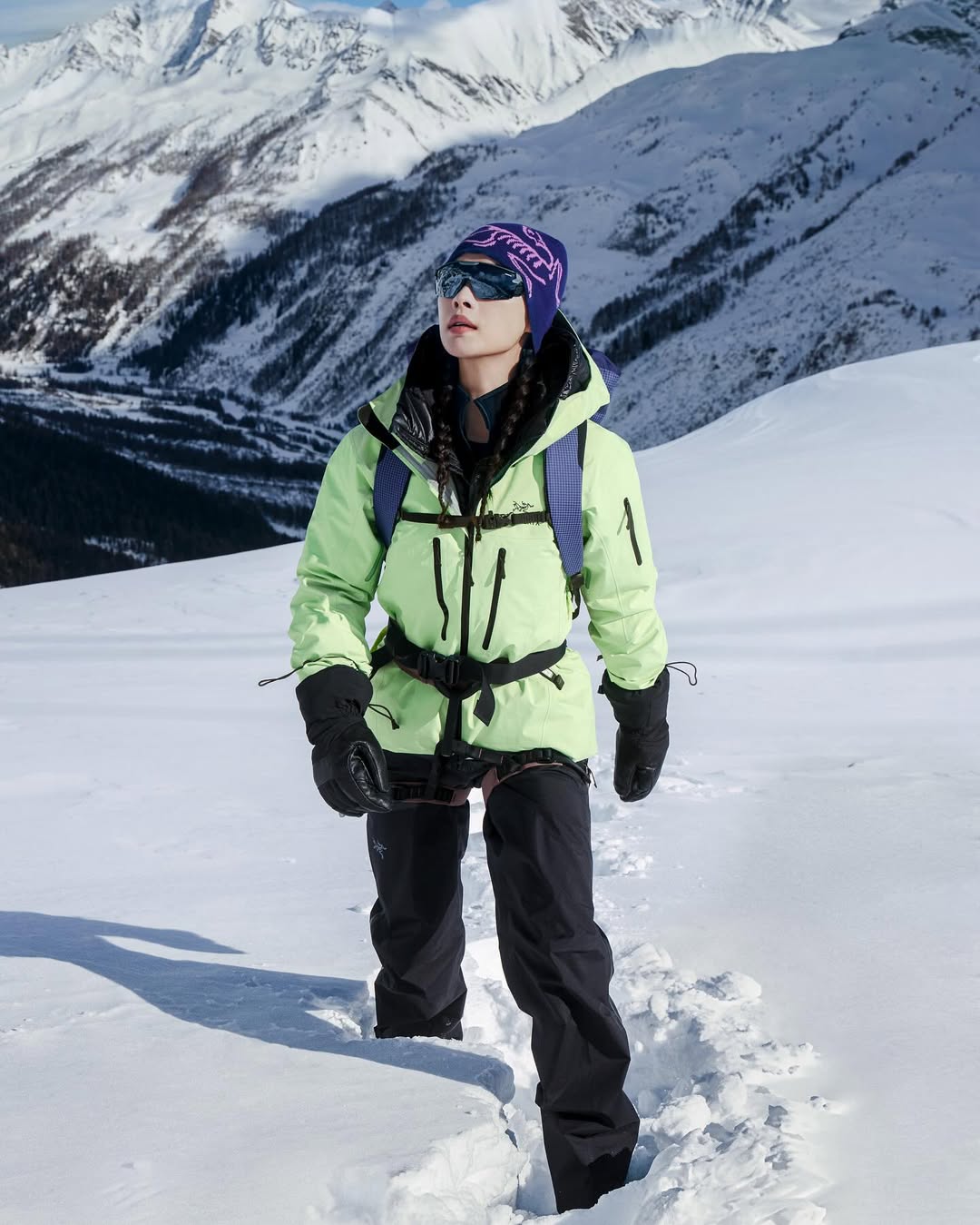 for Arcteryx in Chamonix by @kizennn and @chilltron4000 featuring 倪妮，周轶君，杨小华#触摸户外 #touchingstudio #arcteryx (10)