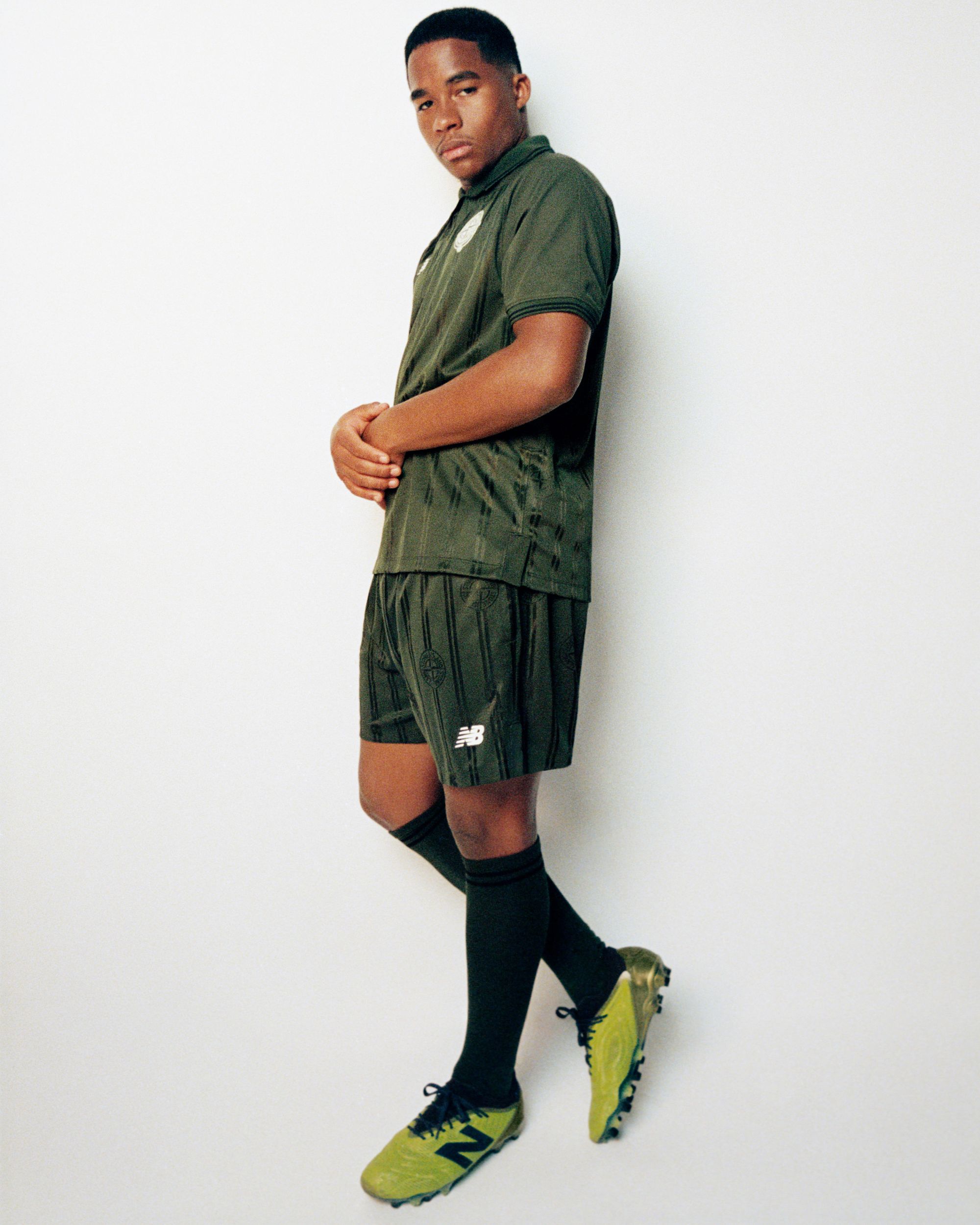nss-endrick-saka-stone-island-new-balance-football-capsule-6